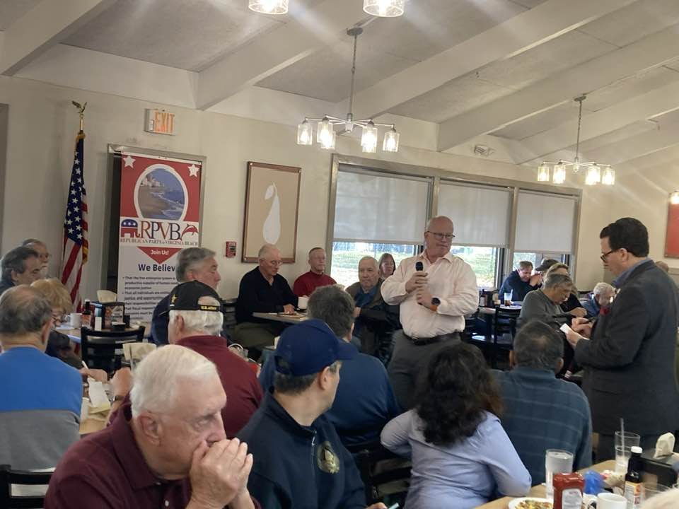 Andy Baan speaking to community members at a Virginia Beach meeting